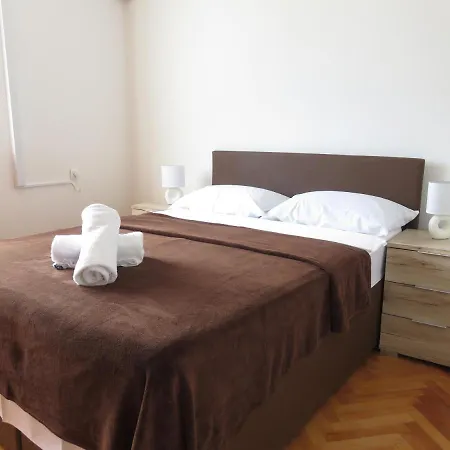 Port View Marina Apartment