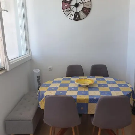 Port View Marina Apartment